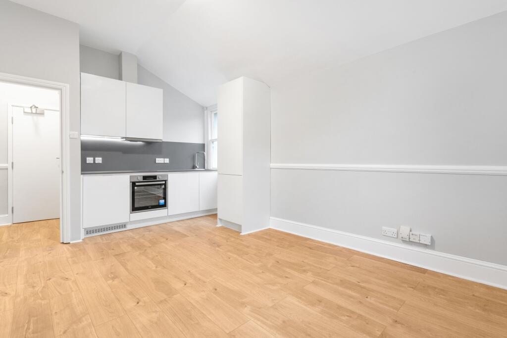 Studio flat for rent