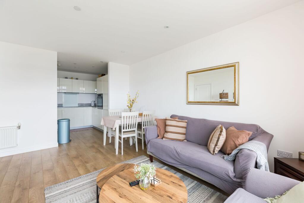 Apartment in London - View 3