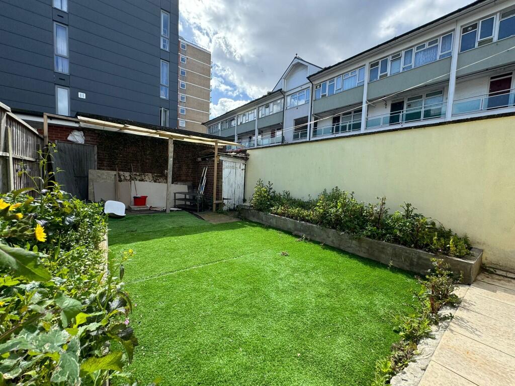 Main image of property: Carmen Street, London, E14