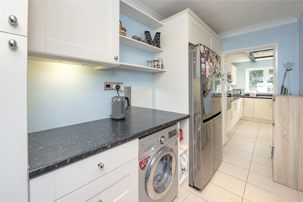 Saunders Copse, Woking, GU22 - View 5