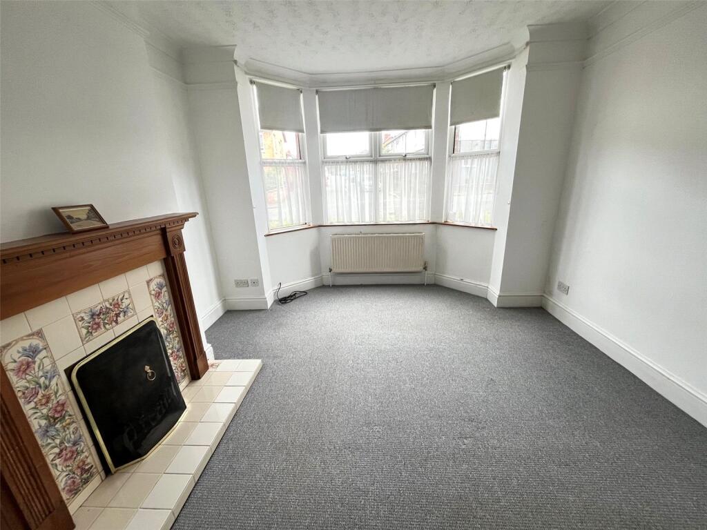 House in Daventry, Headlands - View 2