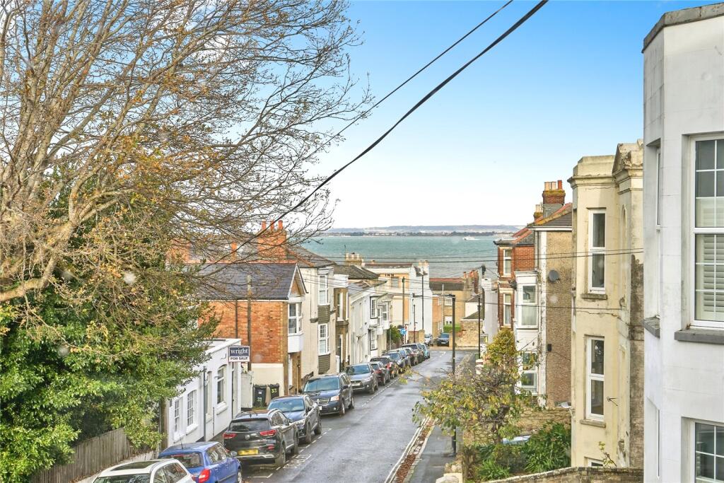 Apartment in Ryde, Oakfield - View 2