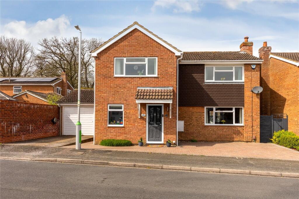 Main image of property: Pevensey Grove, Flitwick, Bedfordshire, MK45