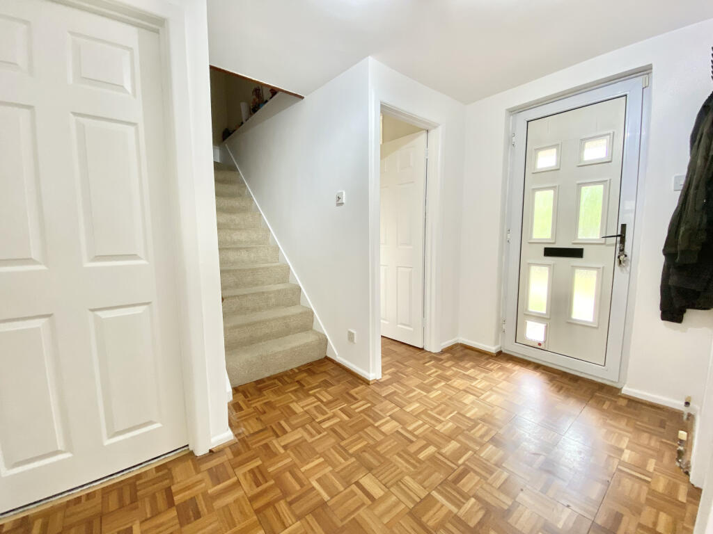 House in Ferndown - View 4