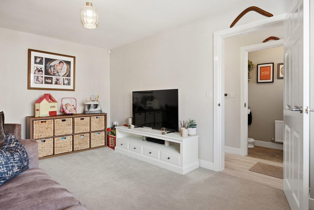 Cypress Avenue, Maltby, South Yorkshire, S66 photo 3