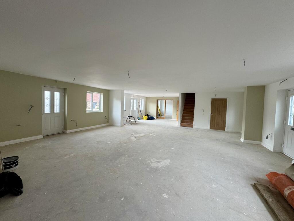 House in Hull - View 4