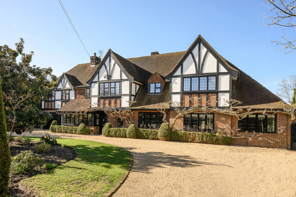 Main image of property: Silverdale Avenue, Walton-on-thames, KT12 1