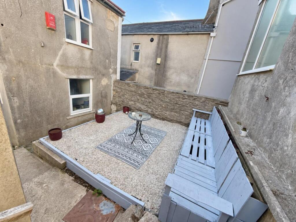 House in Plymouth, Morice Town - More
