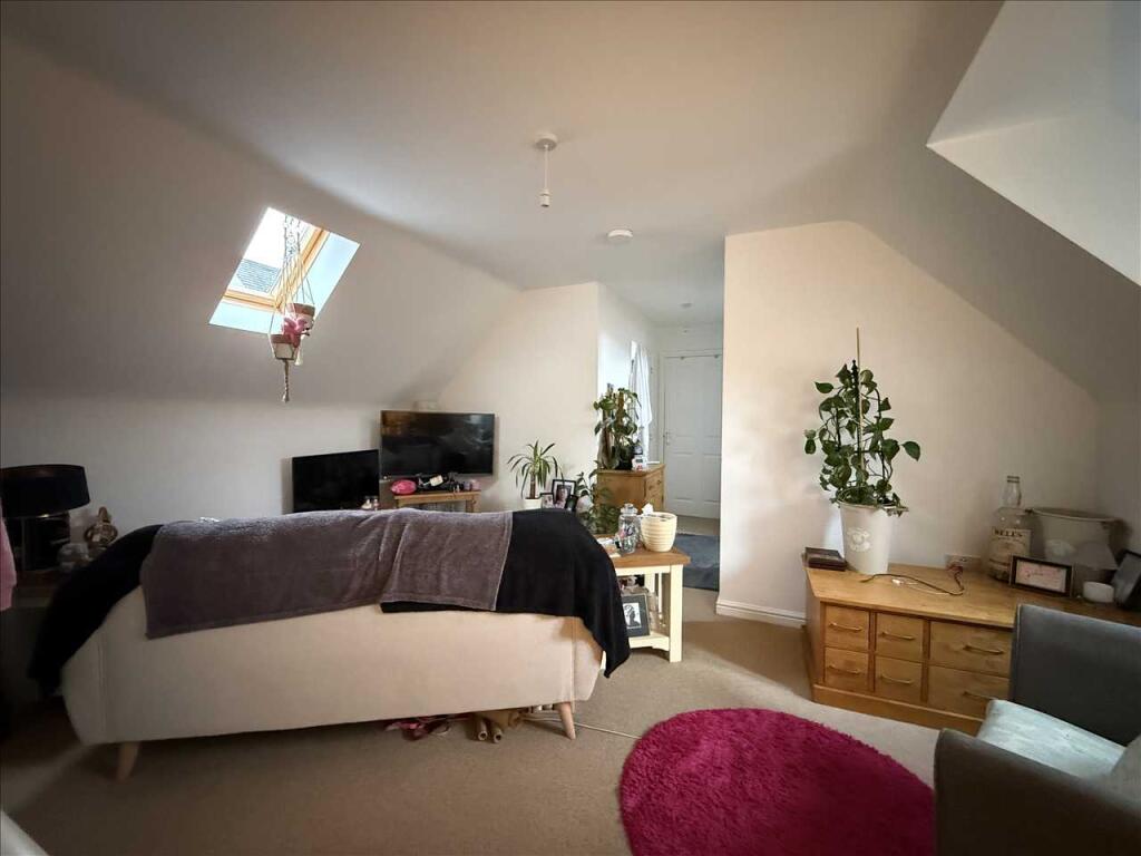 Wren Close, CORBY photo 3