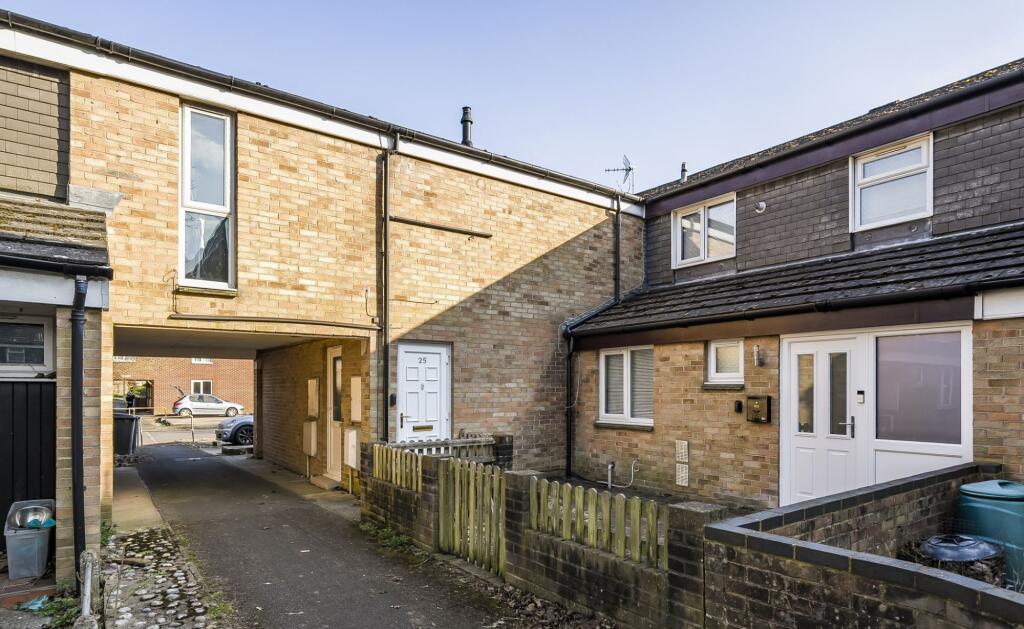 2-bed house on Hogarth Court, Andover, SP10, £185,000