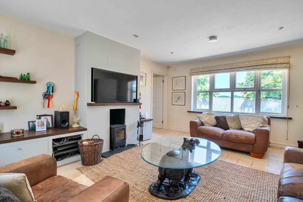 House in Bath, Southwick - More