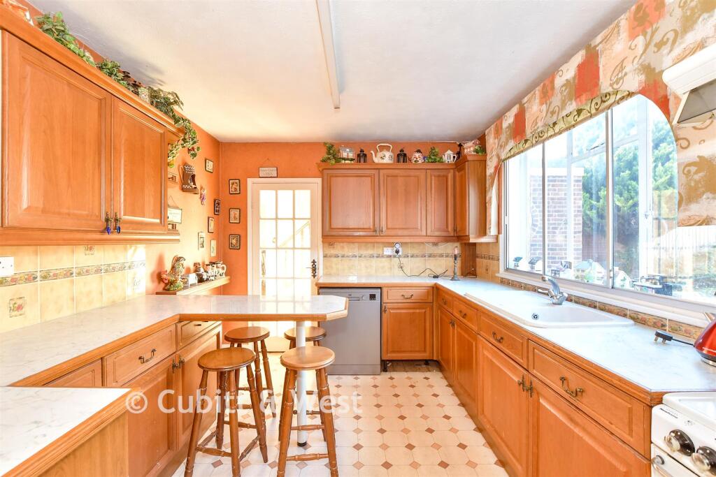 Main image of property: Ferndale, Waterlooville, Hampshire