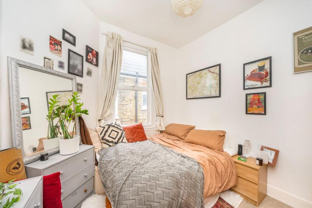 House in London - View 5