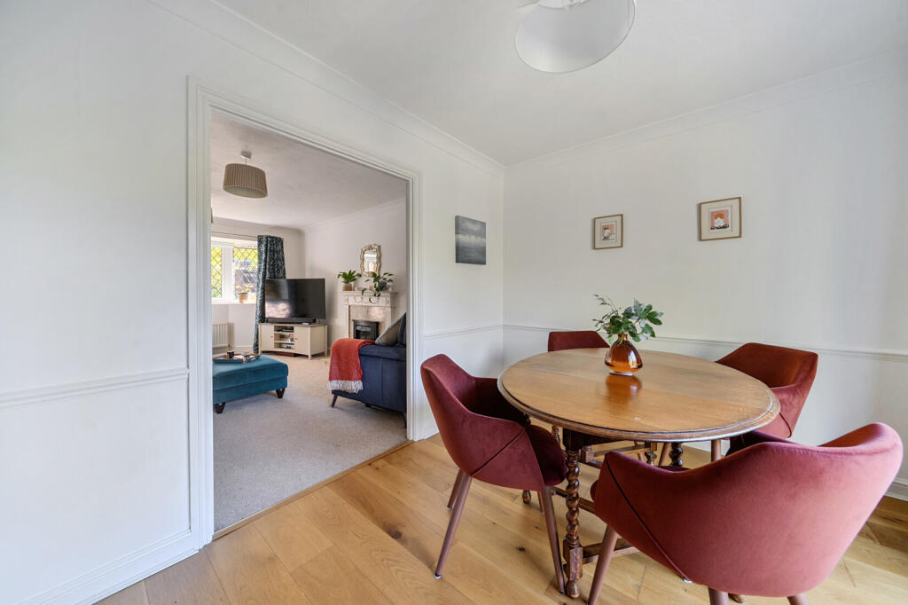 House in Surrey Heath, Windlesham - View 5