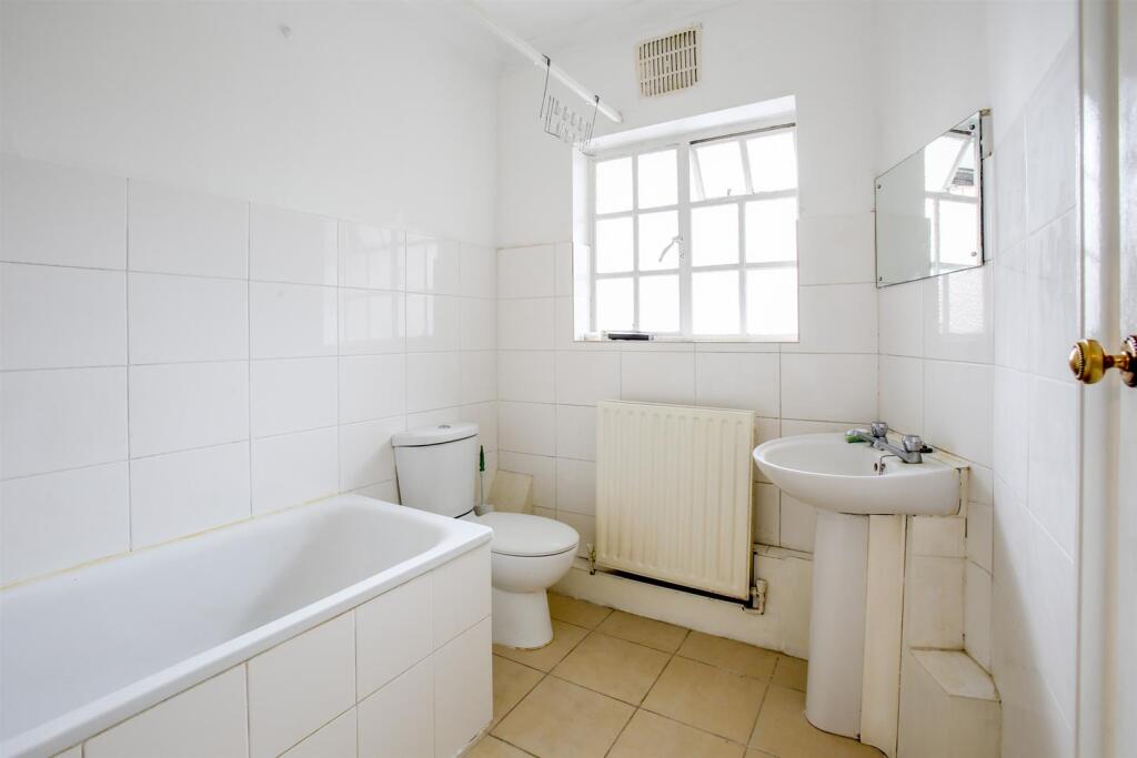 Apartment in London - View 2
