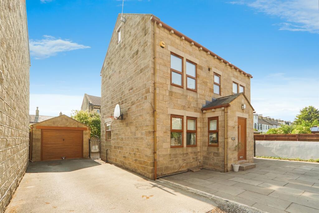 Woodland View, Pudsey, LS28