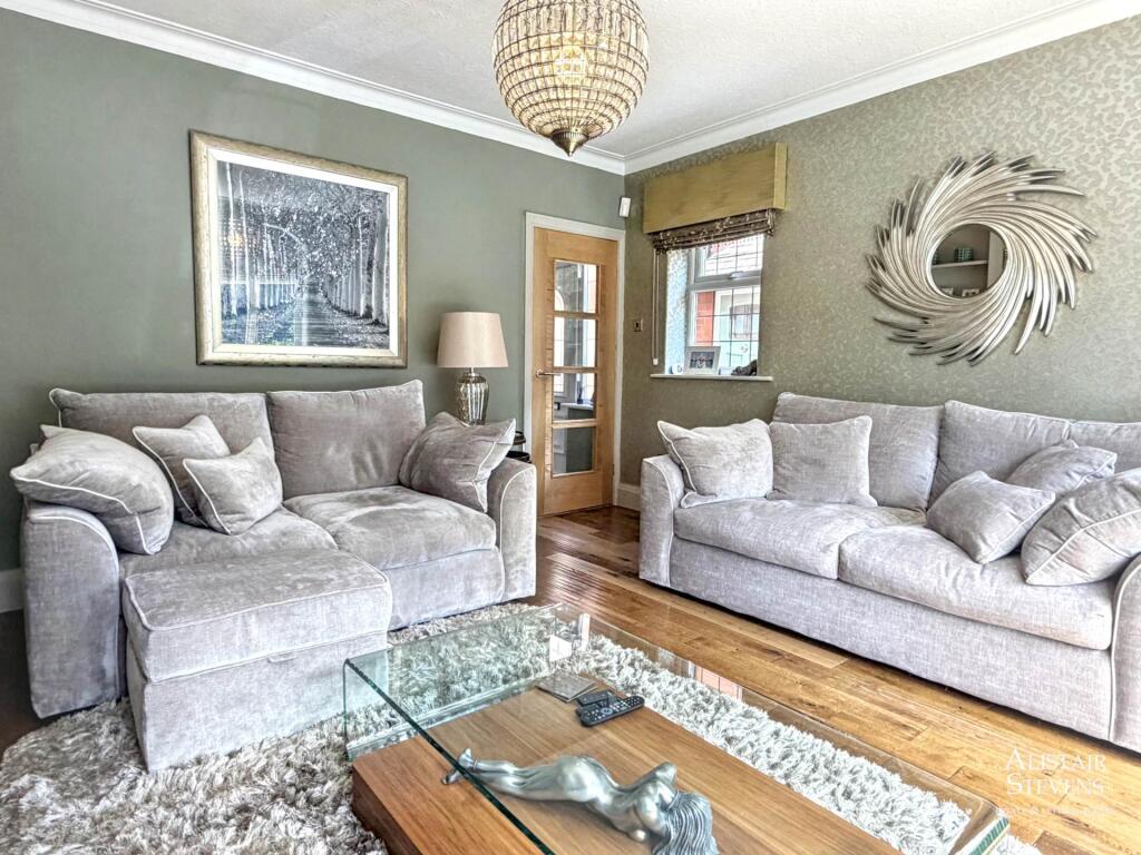 House in Oldham, Greater Manchester - View 5