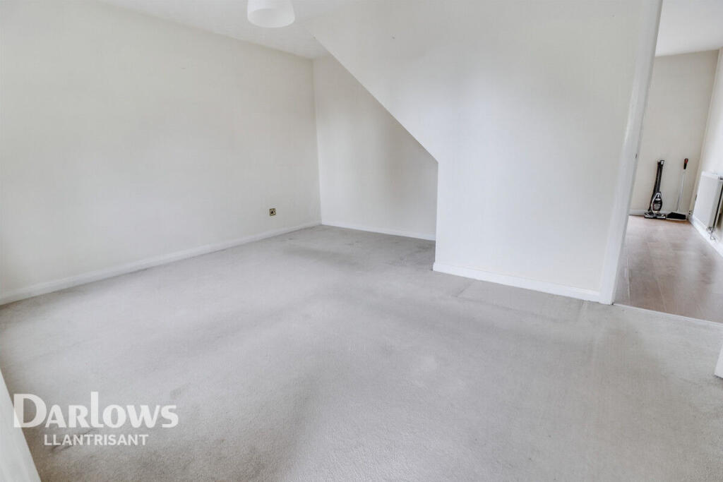 House in Beddau, Llantrisant - View 3