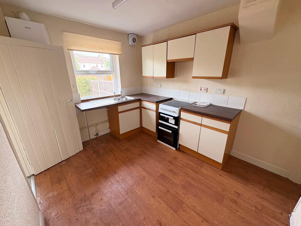 House in Stoke-on-Trent - View 3
