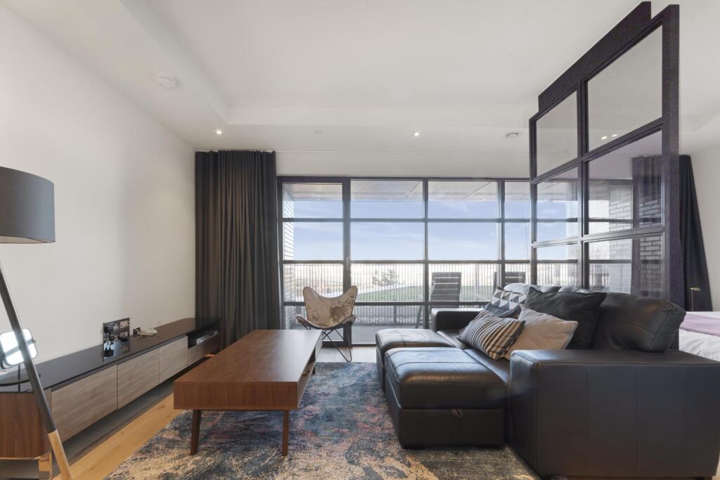 Main image of property: Bridgewater House, London City Island, London, E14