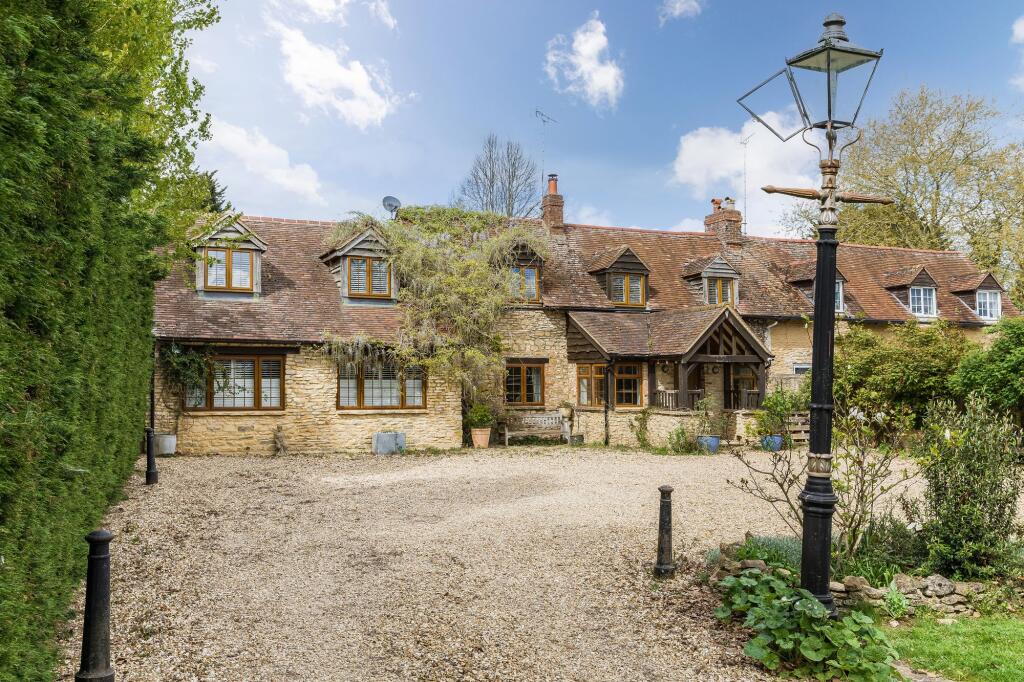 Main image of property: Whitecross, Abingdon, OX13