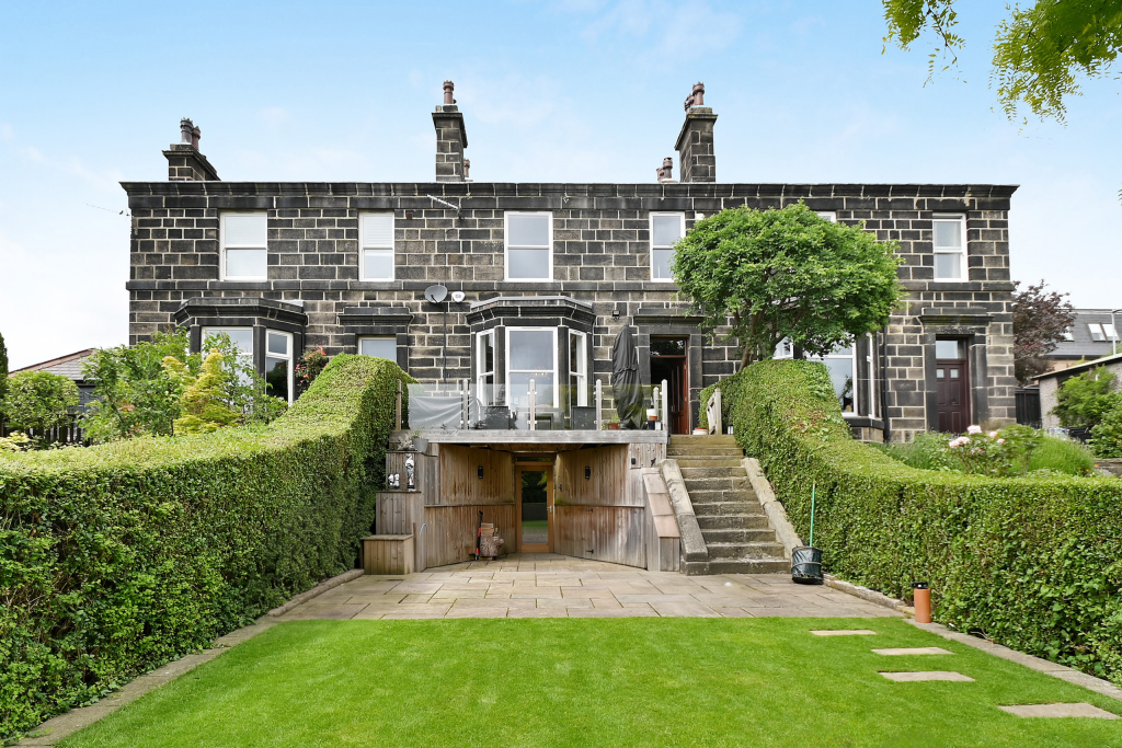 Main image of property: Mount Royal, Horsforth, LS18