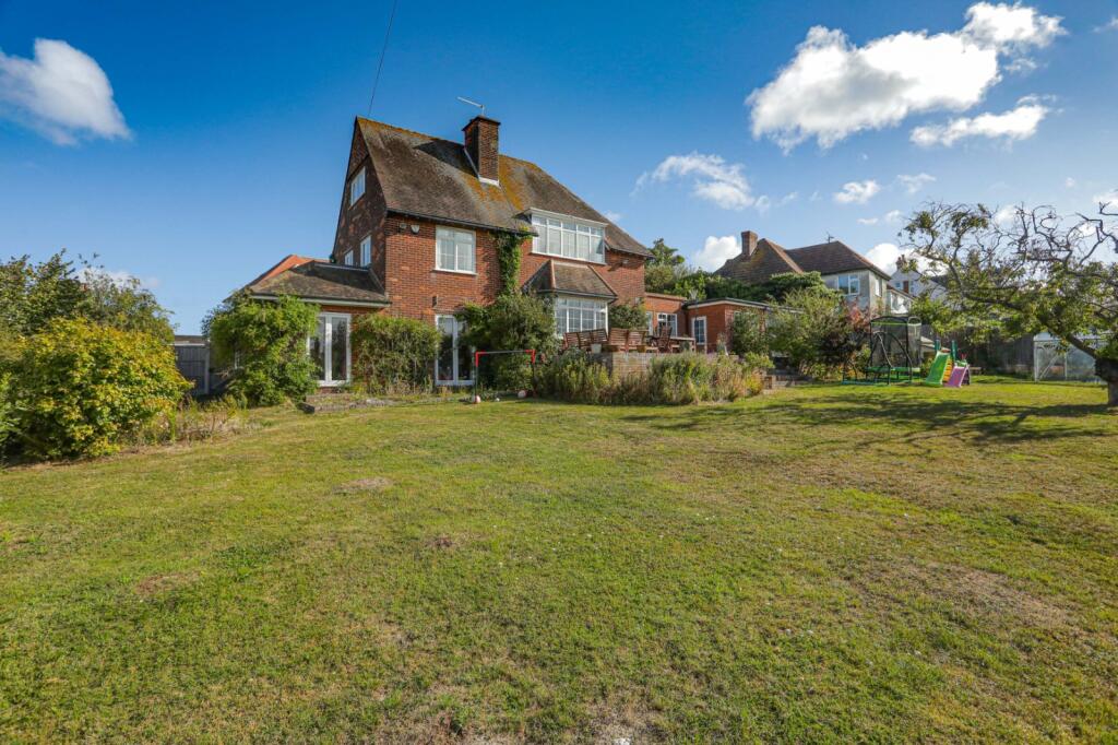 Queens Road, Whitstable, Kent, CT5 photo 4