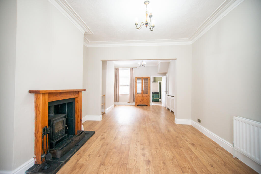 House in Hull - View 3