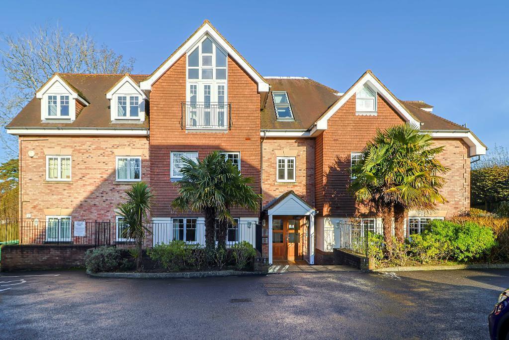 Main image of property: Spire Place, Warlingham, CR6 9LW