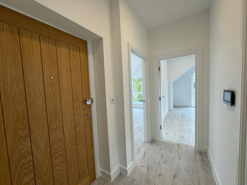 Apartment in Hemel Hempstead - View 4