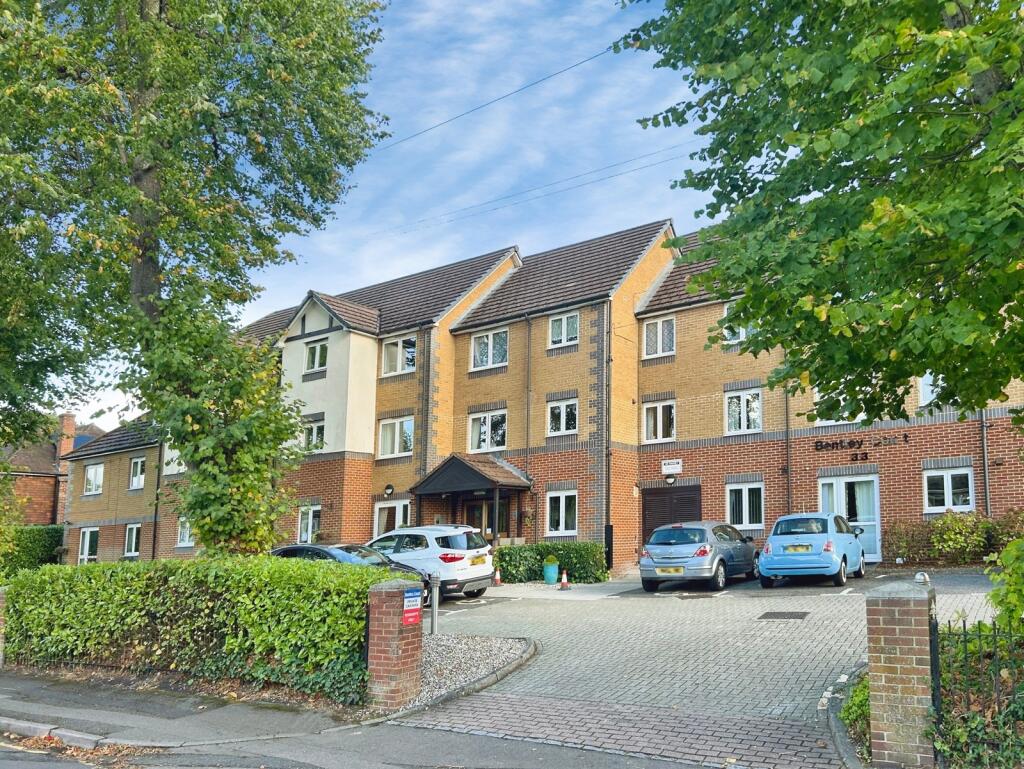 2-bed house on Bentley Court, Upper Gordon Road, Camberley, Surrey, GU15, £155,000