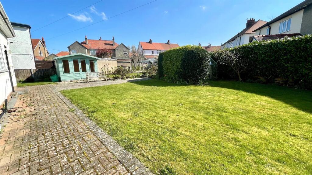 Broadway, Rhos On Sea, Colwyn Bay photo 4