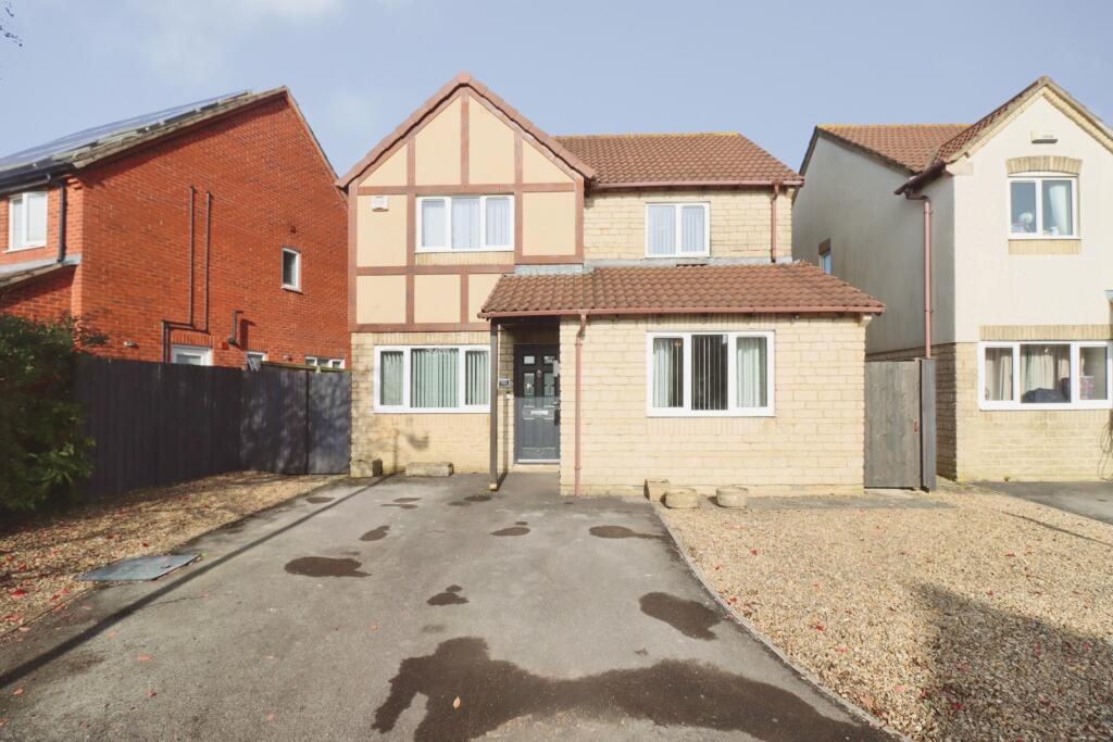 Main image of property: Dewfalls Drive, Bradley Stoke, Bristol, Gloucestershire, BS32