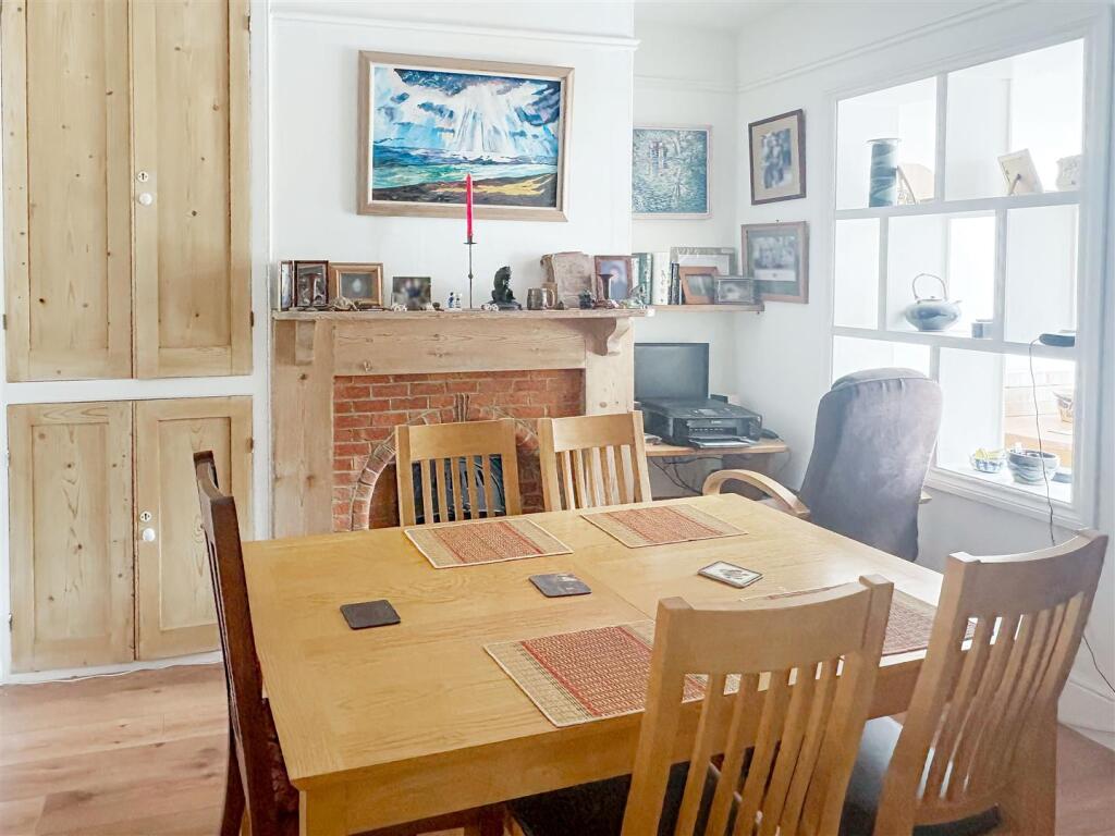 Church Road, Rustington, photo 4