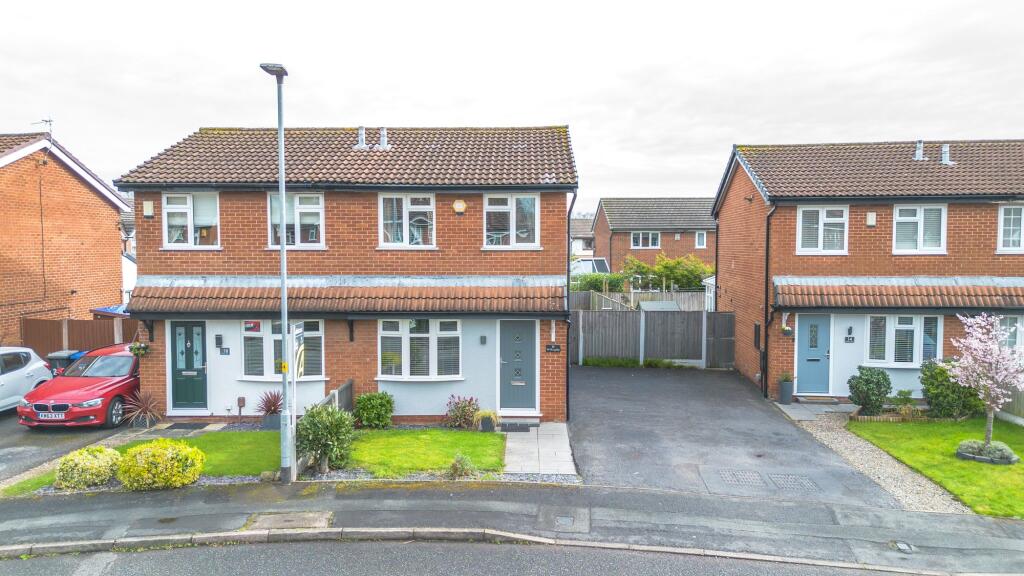 Main image of property: Willoughby Close, Old Hall, WA5