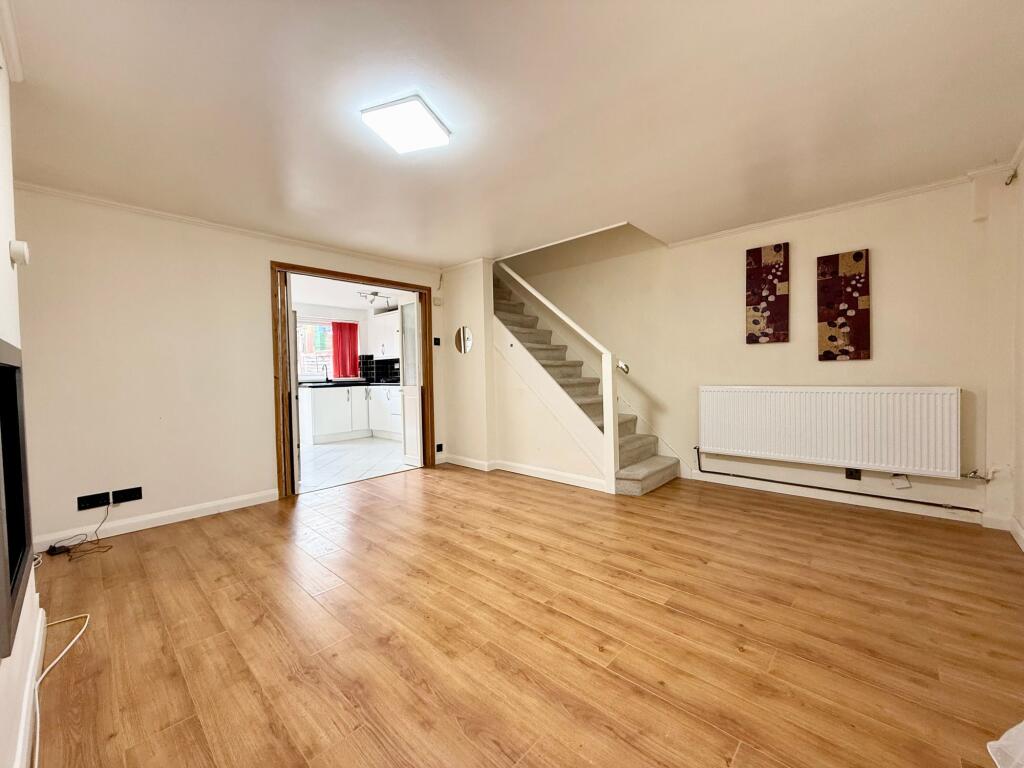House in Luton, Hockwell Ring, Lewsey Farm - View 3