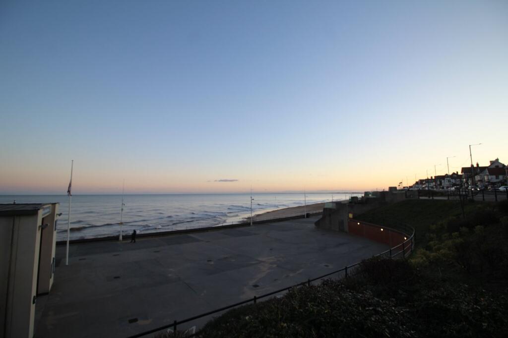 South Marine Drive, Bridlington, East Yorkshire, YO15 photo 2