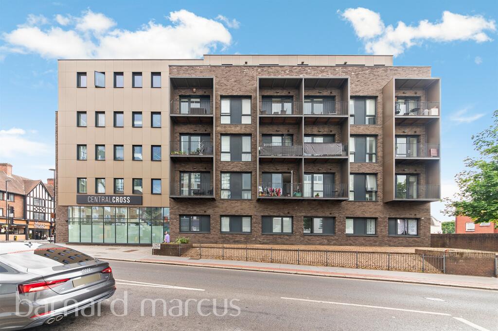 Main image of property: South End, Croydon