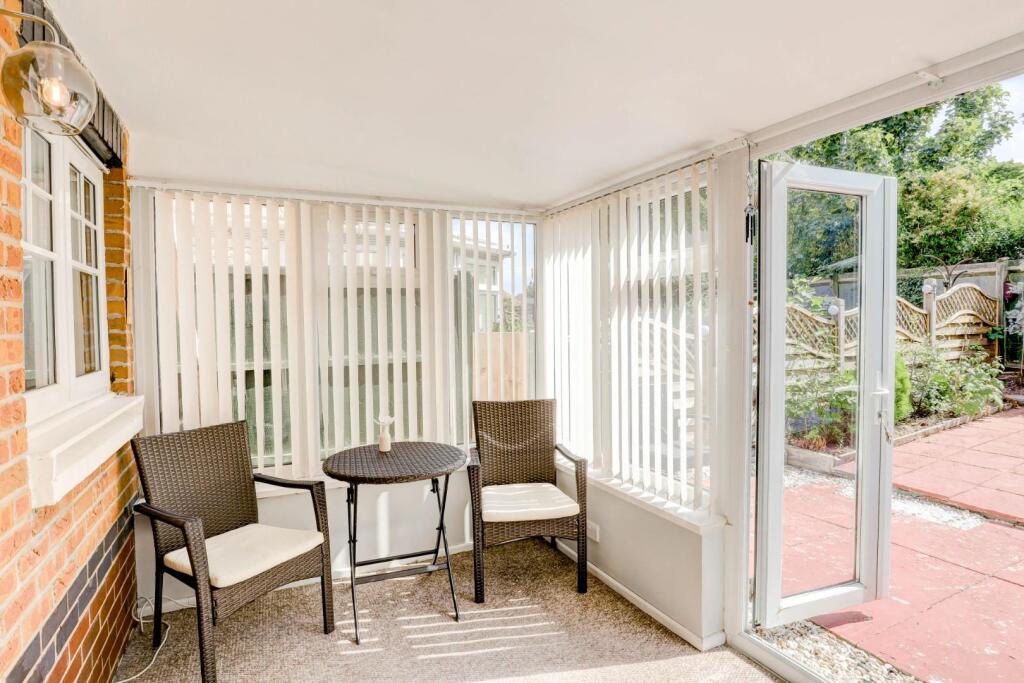 House in Nuneaton and Bedworth, Warwickshire - View 5