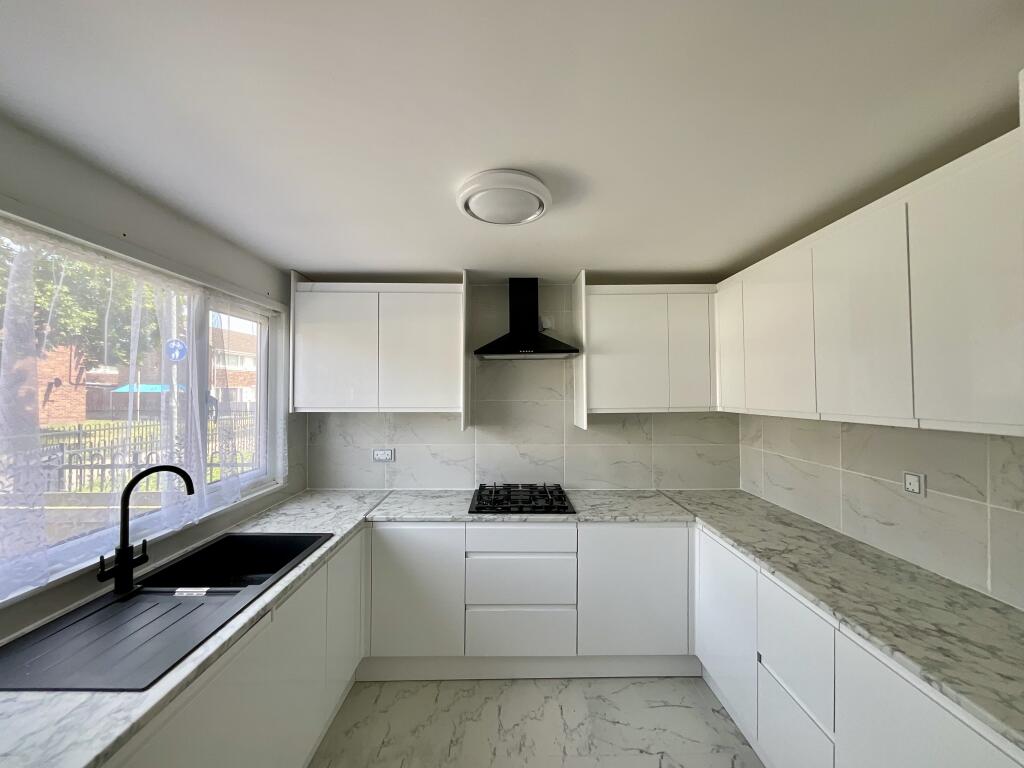 House in Nottingham, Cinderhill - View 3