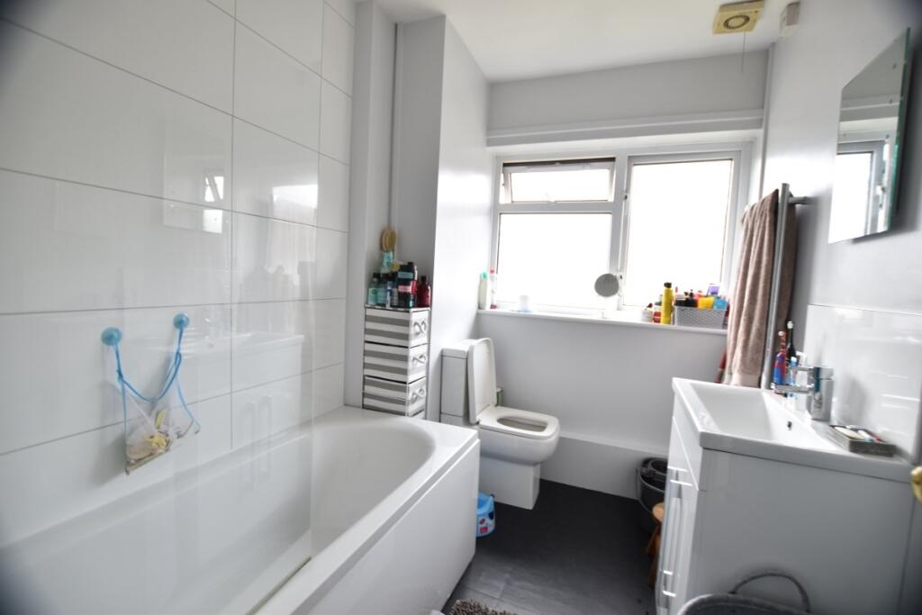 Apartment in Worcester - More