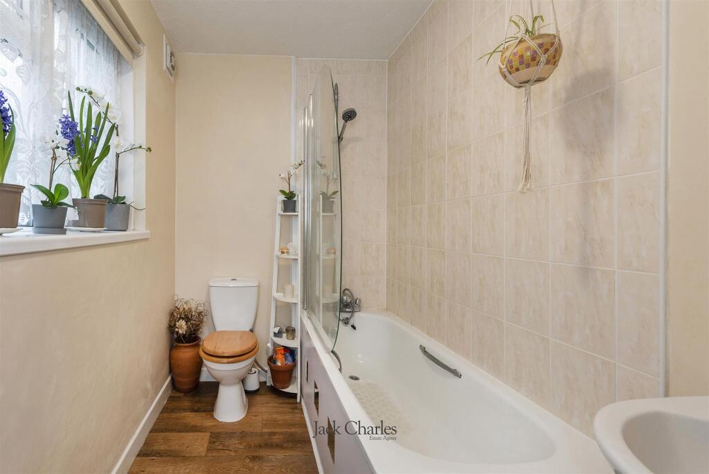 House in Sevenoaks, Shoreham - More