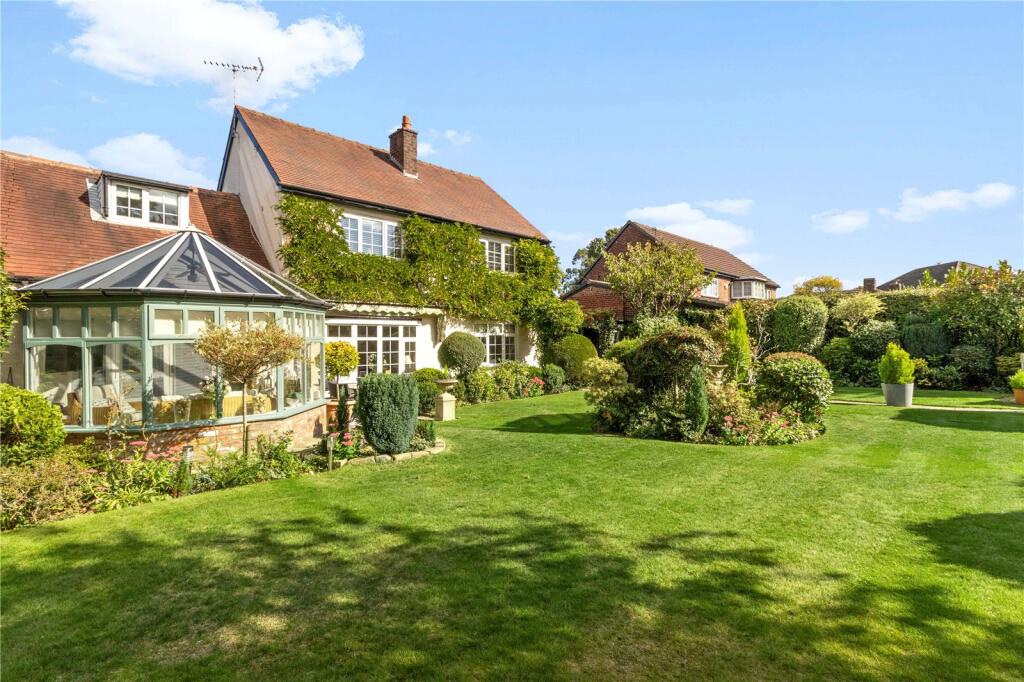 4-bed detached on Millway, Hale Barns, Altrincham, Greater Manchester, WA15, £925,000