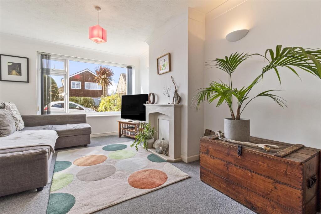 House in Worthing, West Sussex - View 2