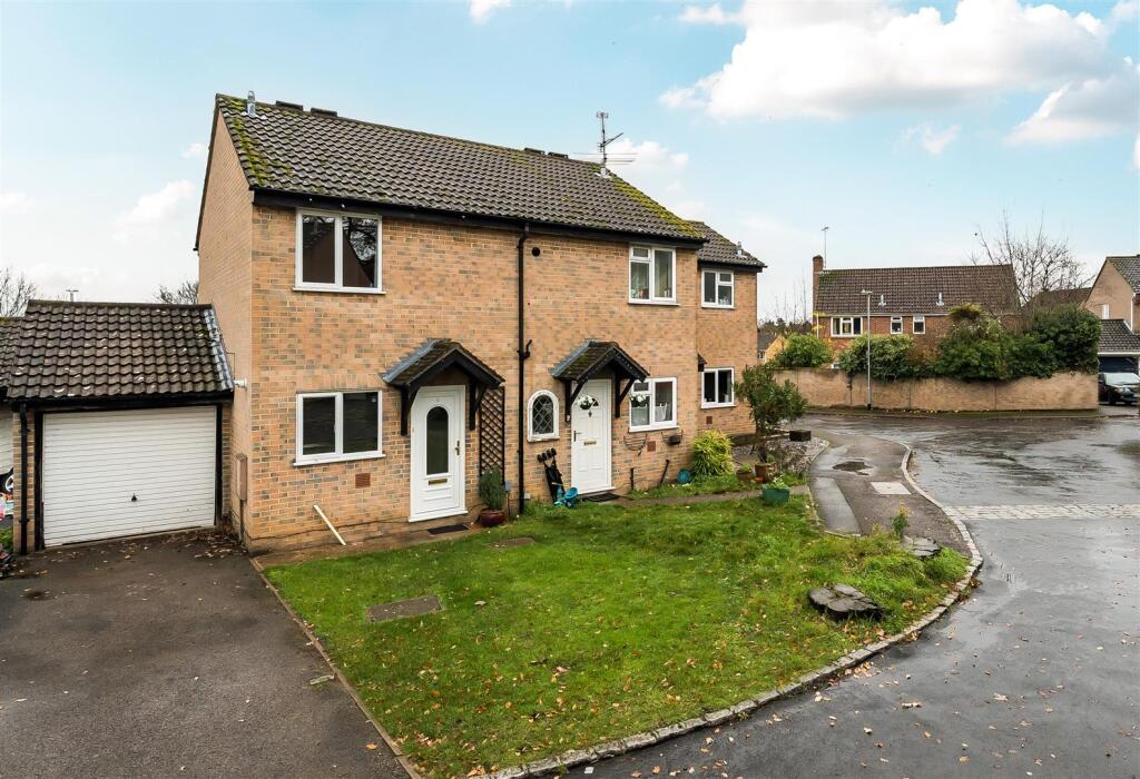 Main image of property: Petrel Close, Wokingham, Berkshire, RG41 3TF