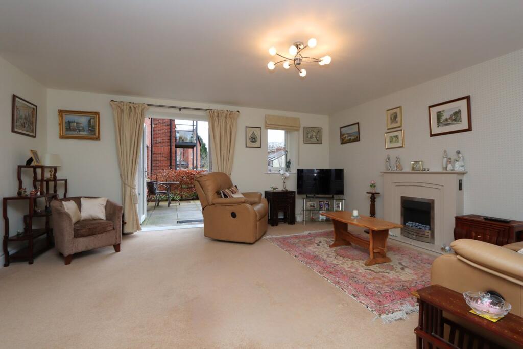 The Chimes, Lime Grove, Cheadle, SK8 photo 3