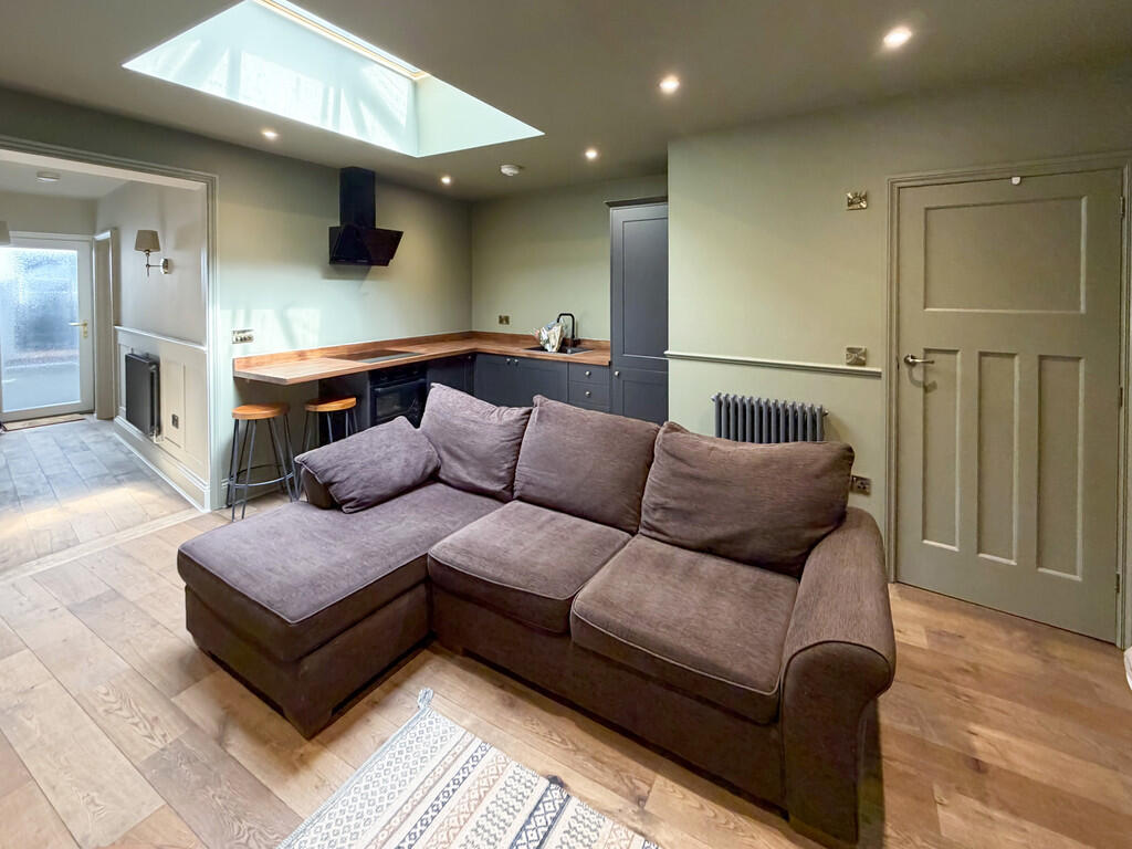 Apartment in Frome - View 4
