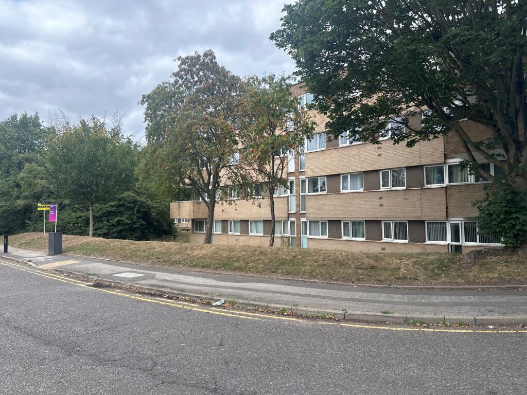 Main image of property: 2 bed flat Kenelm Court,  London Road, CV3 4HD