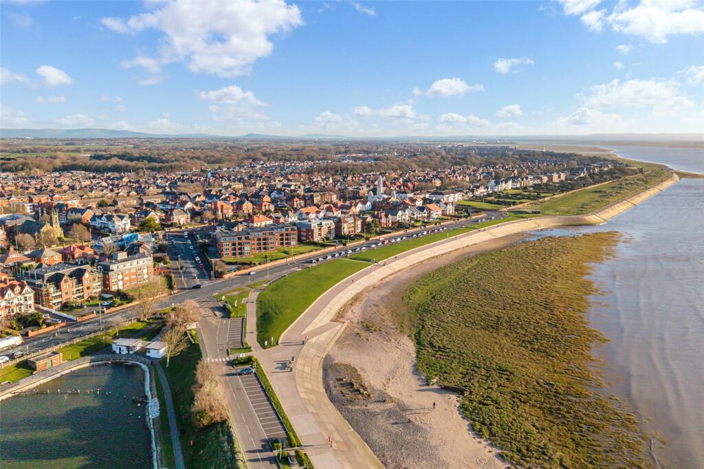 3-bed flat on Marine Drive, Lytham St. Annes, Lancashire, £1,100,000