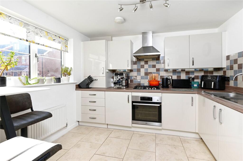House in Guildford - View 2